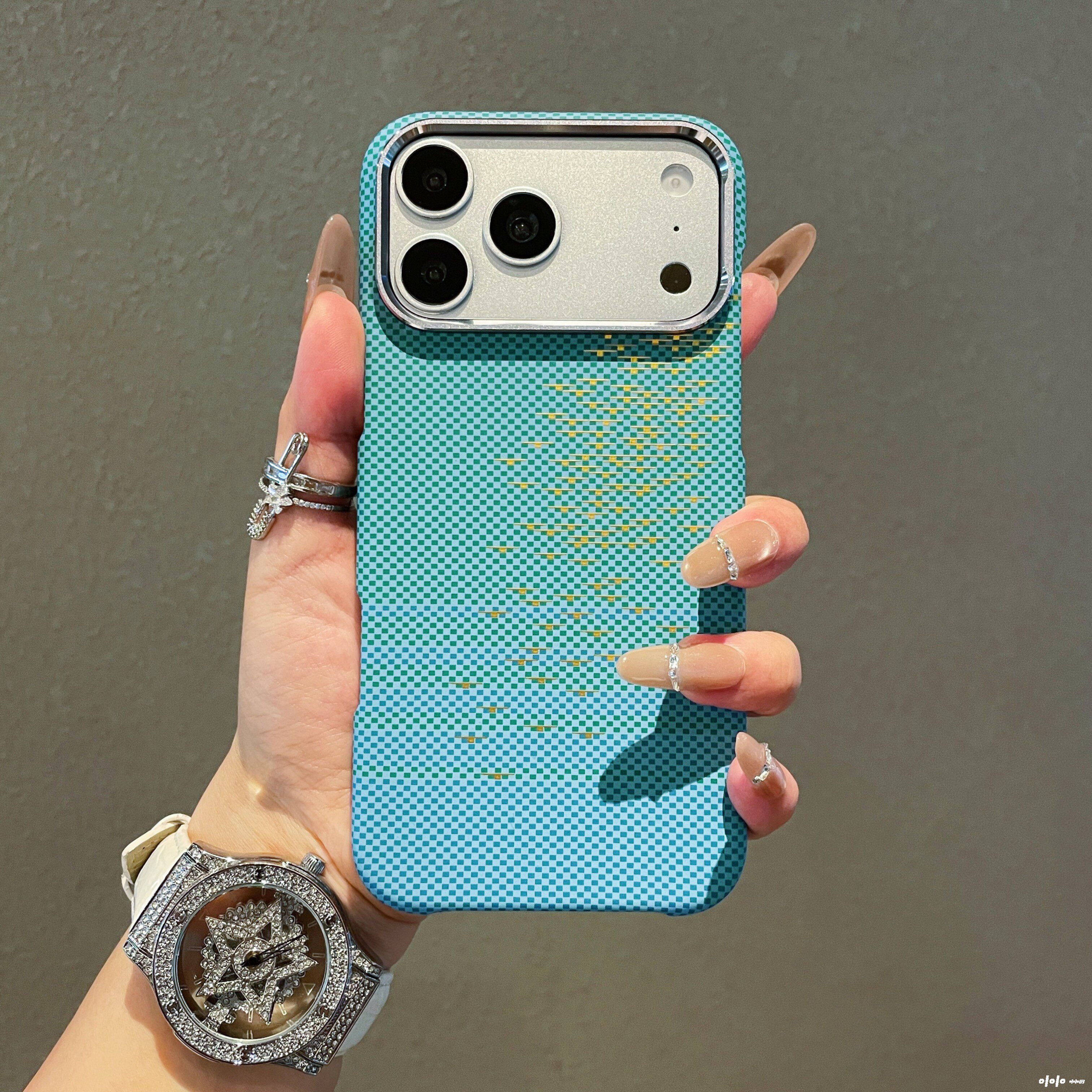 凯夫拉纹磁吸充电外壳适用苹果18promax手机壳新品碳纤维纹超火iphone17promax保护套ip16pm超薄高档15pro女