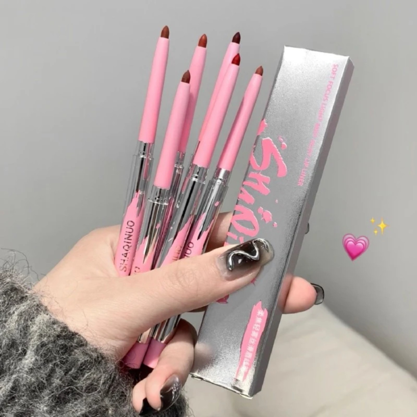 纯欲嘟嘟唇！Cappuvini原生柔雾唇线笔雾面勾勒唇形持妆低饱和