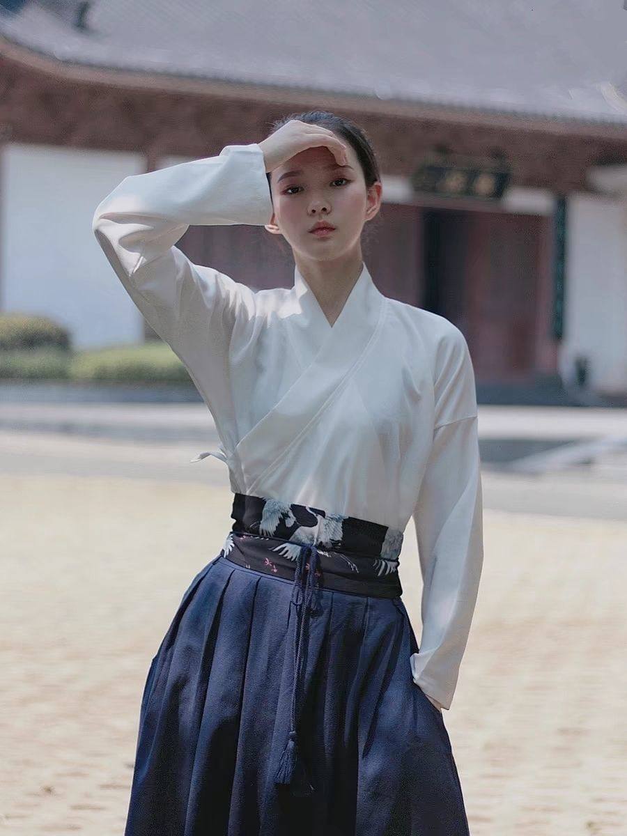 原创汉服改良长袖上衣国风内衬中衣男女通用款交领系带大码300斤
