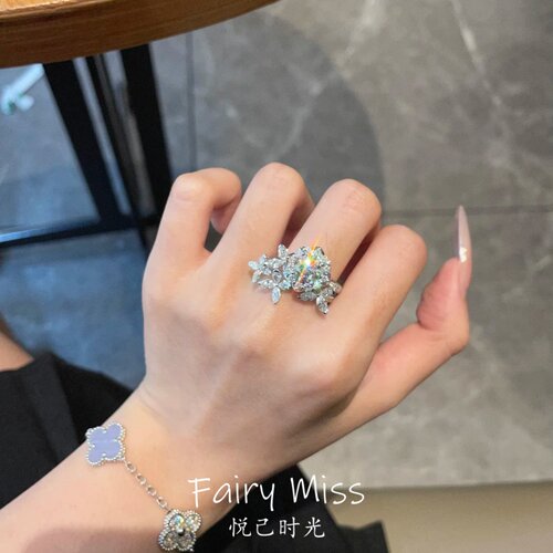 爆闪轻奢重工鸽子蛋花环食指戒女