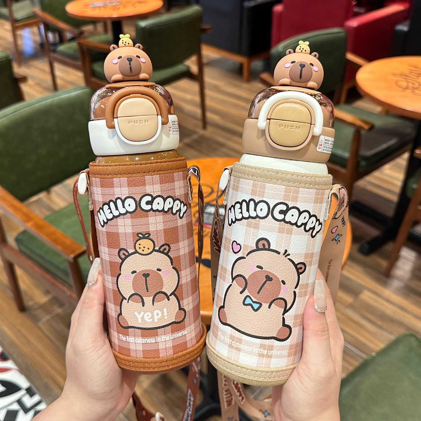 卡皮巴拉水杯儿童保温杯男女孩学生上学专用双饮吸管杯套防摔水壶