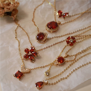 复古红玫瑰项链女吊坠轻奢小众奢华大红色高级感送妈妈锁骨链夸张