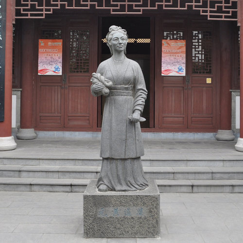玻璃钢人物雕塑定制古代纺织文化黄道婆铸铜雕像大型广场景观摆件