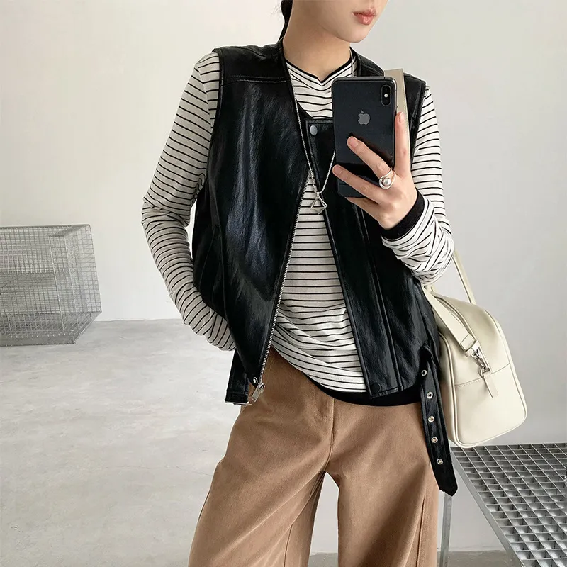 感复古老钱风圆领pu皮马甲背心外套女秋季无袖皮夹克坎肩上衣
