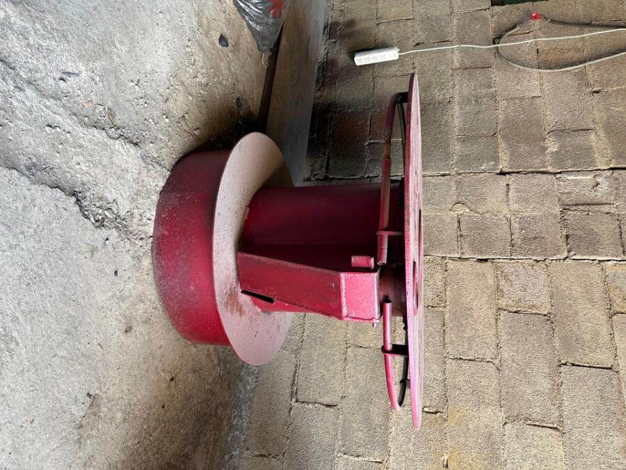 2月12日贵阳变卖直径1米圆形新火炉一个网络拍卖公告