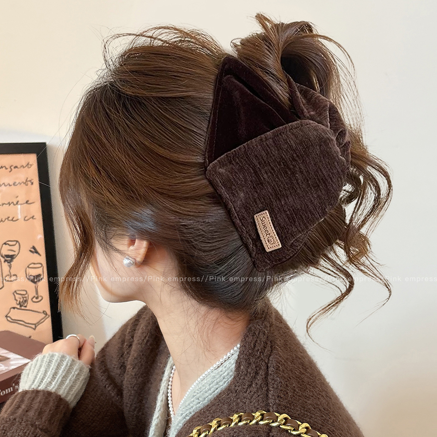 复古丝绒三角抓夹女高级感发夹2025新款后脑勺盘发大号鲨鱼夹发卡