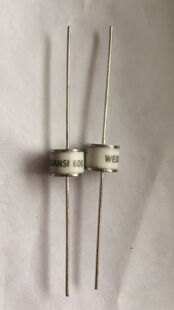 陶瓷气体放电管 防雷管2RM600L-8 600V 2脚