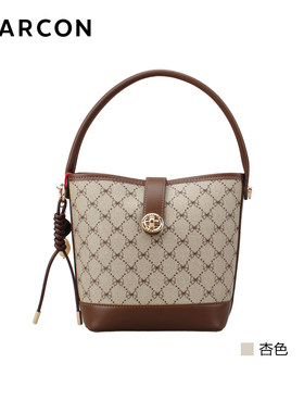 意尔康女包2026春季新款时尚印花水桶包单肩斜挎女士包包61Y27600