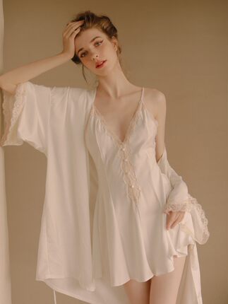 维多利亚性感冰丝吊带睡裙夏款网红爆款2026薄款睡衣女两件套睡袍