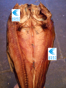 湖南益阳特产南县赫山桃江熏鱼鲢鱼烟熏全鱼腊鱼整条鲢鱼晒干白鲢