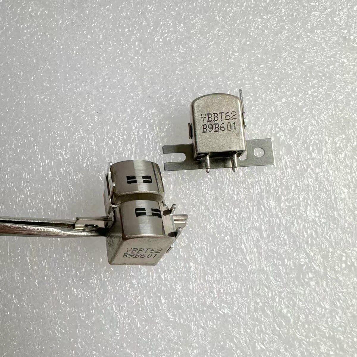 收录机通用磁头BT62标准支架立体声康艺8080夏普红灯图片