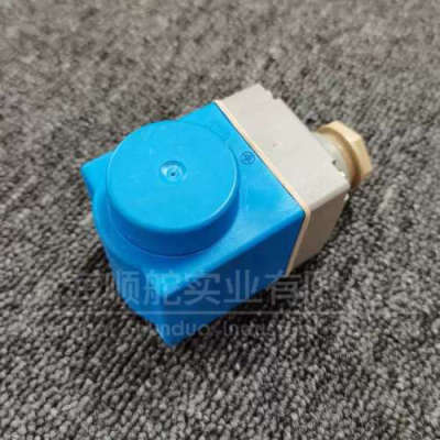 Danfoss电磁阀线圈 AC220V BE线圈 018F6701 018F6176插头