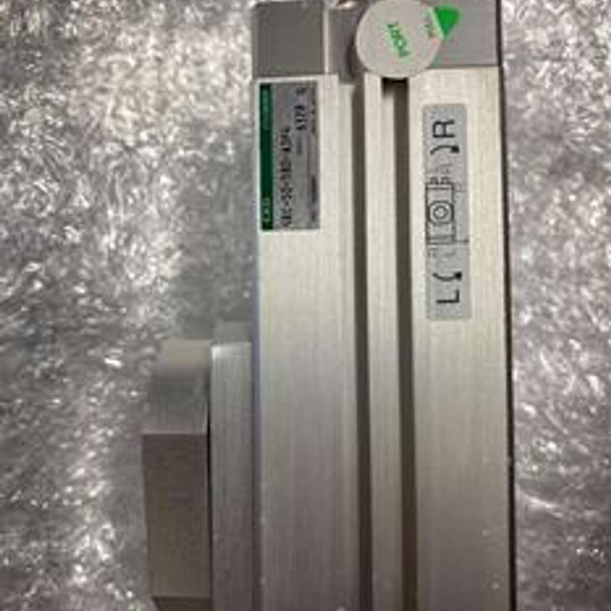 日本CKD摆动气缸GRC-50-180/90-A3P4旋转气缸