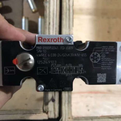 力士乐比例换向阀R900925705 4WRZE10E25-7X/6EG24N9EK31/A1D3V