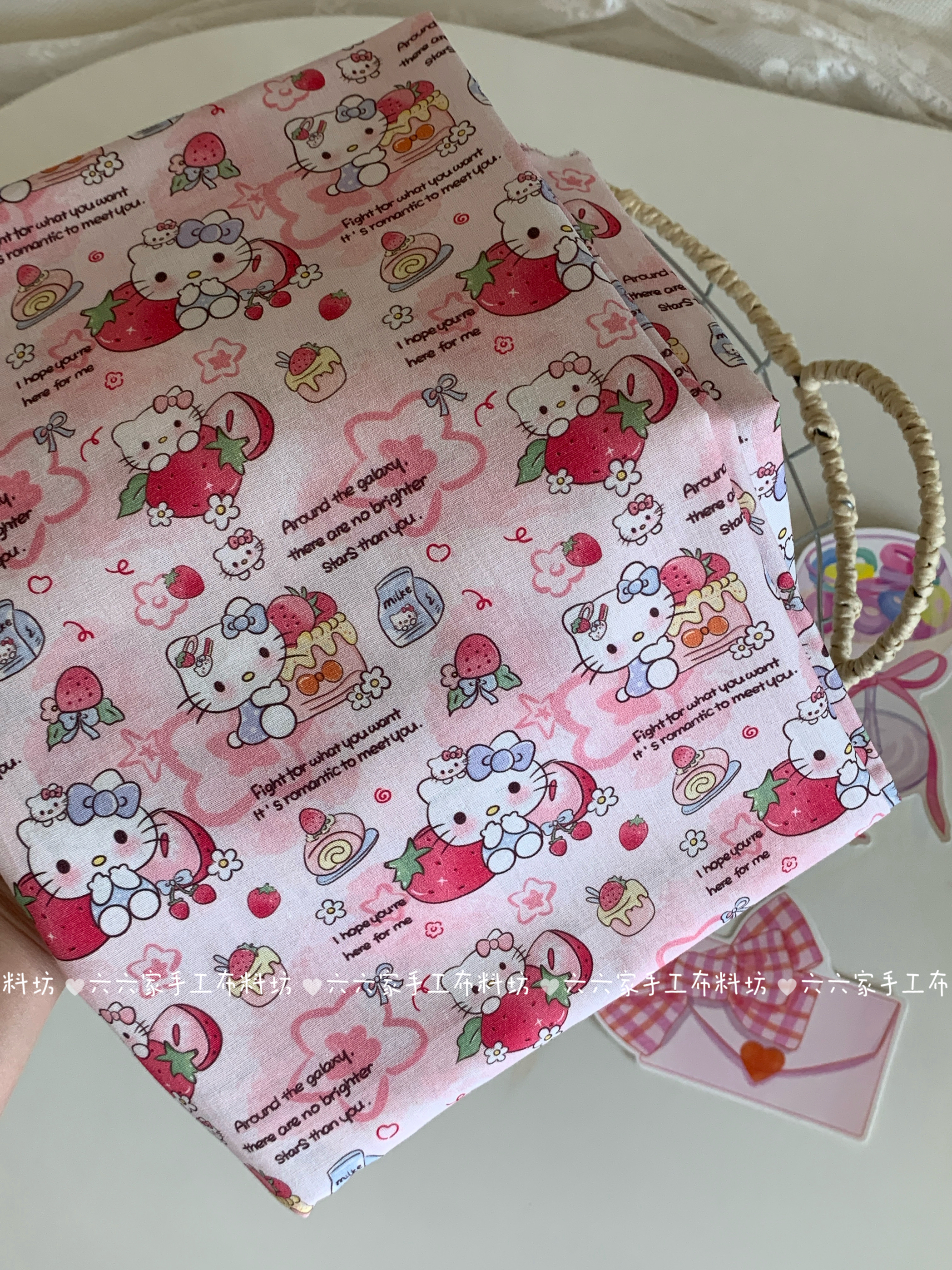 全棉40支印花布料可爱卡通草莓kt猫面料家居服发饰童装diy布料