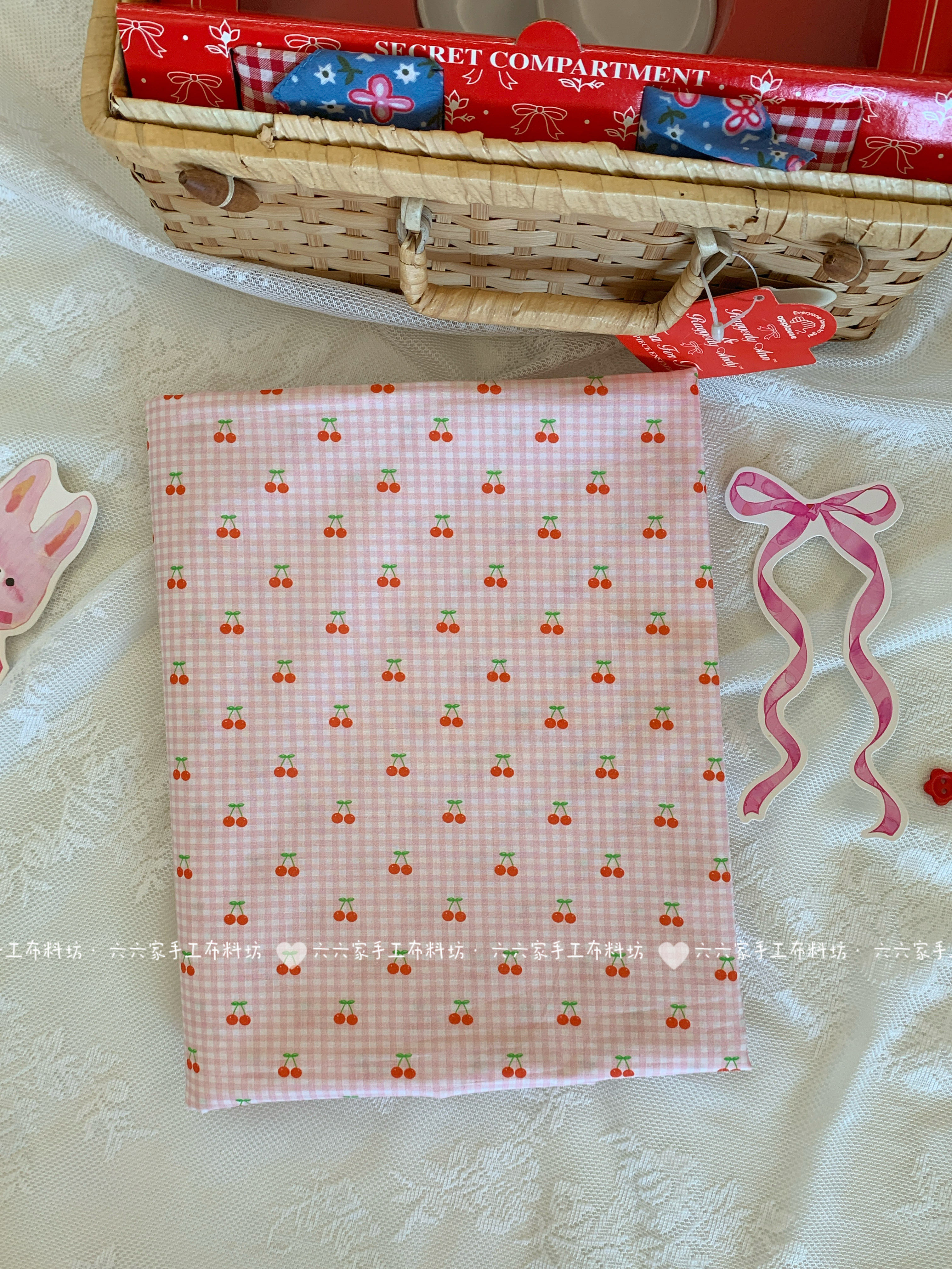 全棉60支印花布料可爱卡通樱桃格子面料家居服发饰童装diy布料
