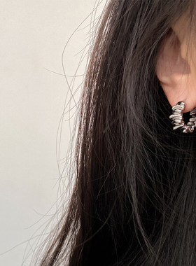 DOUDOUSTORE小众设计感肌理花边褶皱耳环耳扣女小巧日常耳钉耳饰