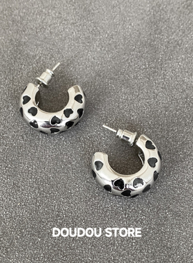 DOUDOUSTORE925银针简约甜酷黑色爱心耳圈c形耳环女C形百搭设计感