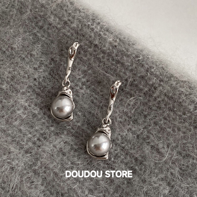 doudoustore几何珍珠耳环