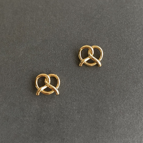 DOUDOUSTORE碱水面包925银针韩系几何爱心耳钉小众设计感金属耳环