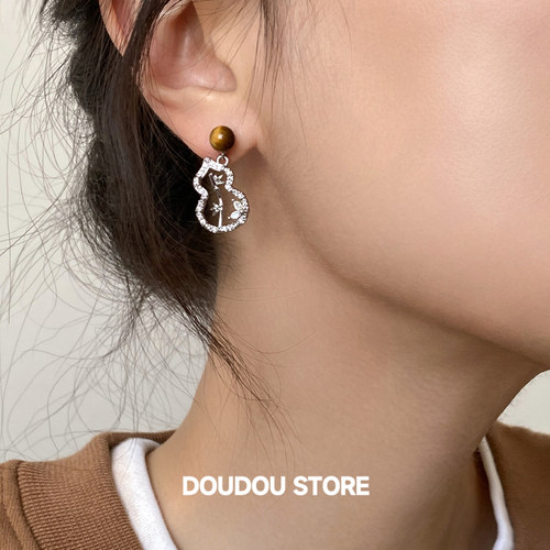 doudoustore竹叶虎眼石耳环