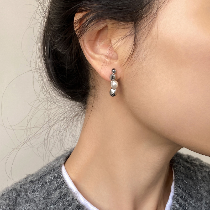 doudoustore液态几何珍珠耳环