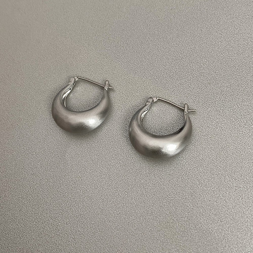 doudoustore银色耳扣
