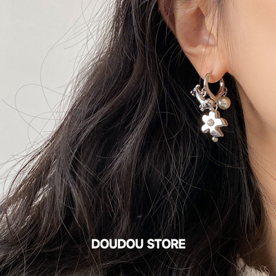 DOUDOUSTORE花朵小狗珍珠耳环