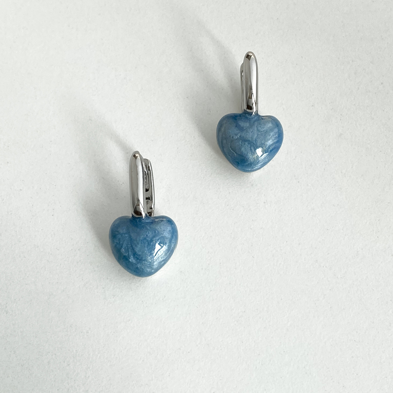 doudoustore蓝色爱心耳环