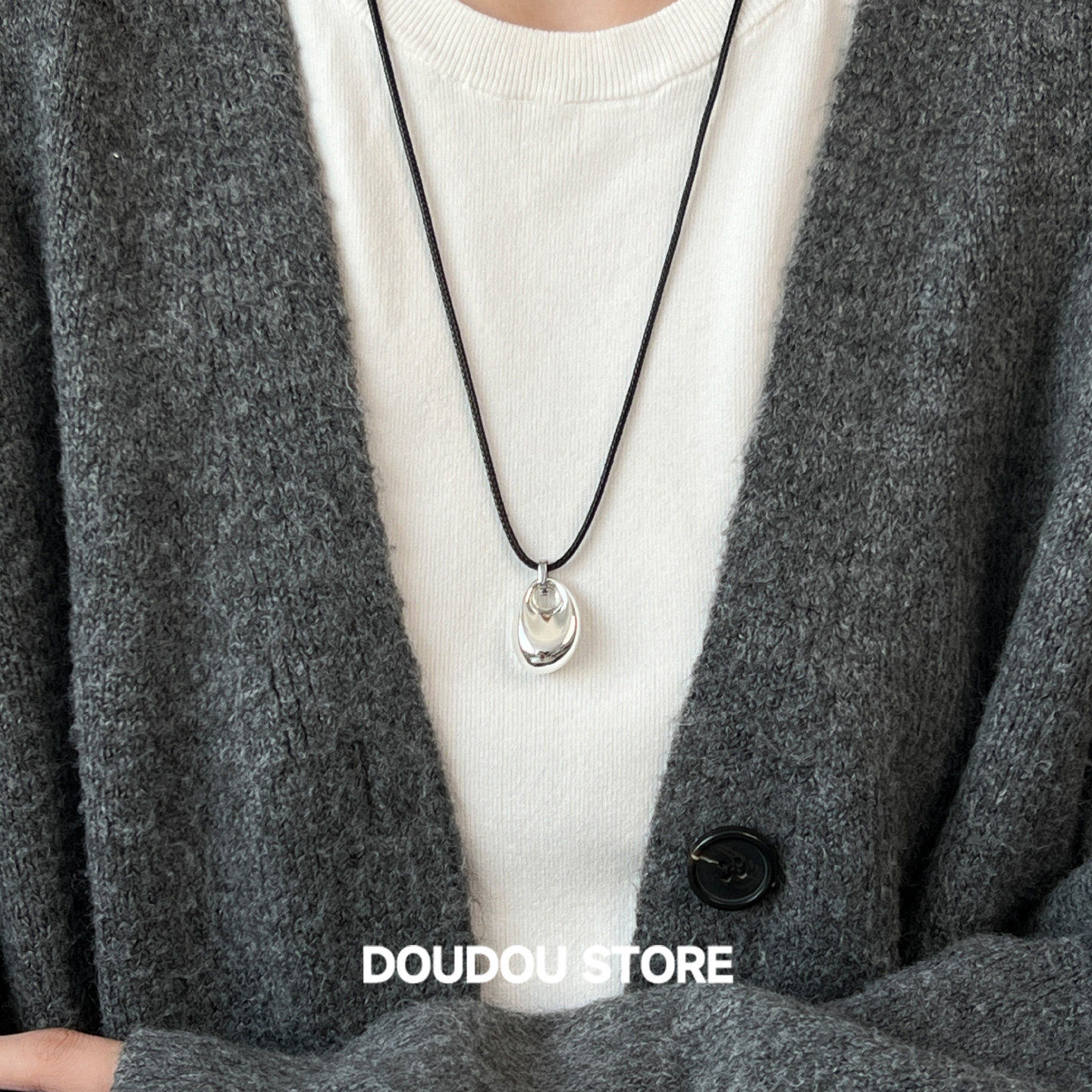doudoustore几何黑皮绳项链