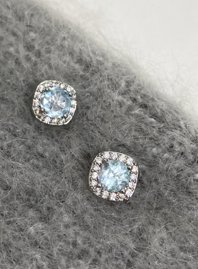 DOUDOU STORE 925银针托帕石浅蓝色春夏简约精致耳钉女方钻高级感