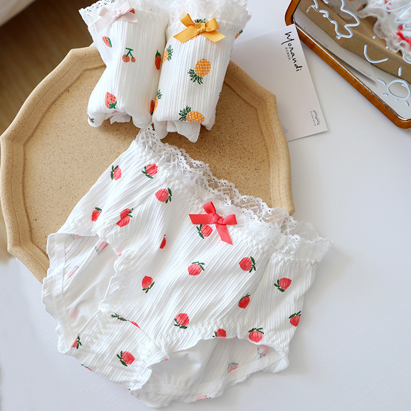 卡哇伊可爱草莓日系中腰生理短裤