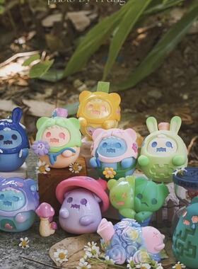 现货幽灵熊Shinwoo秘密庄园系列盲盒手办潮流摆件可爱礼物