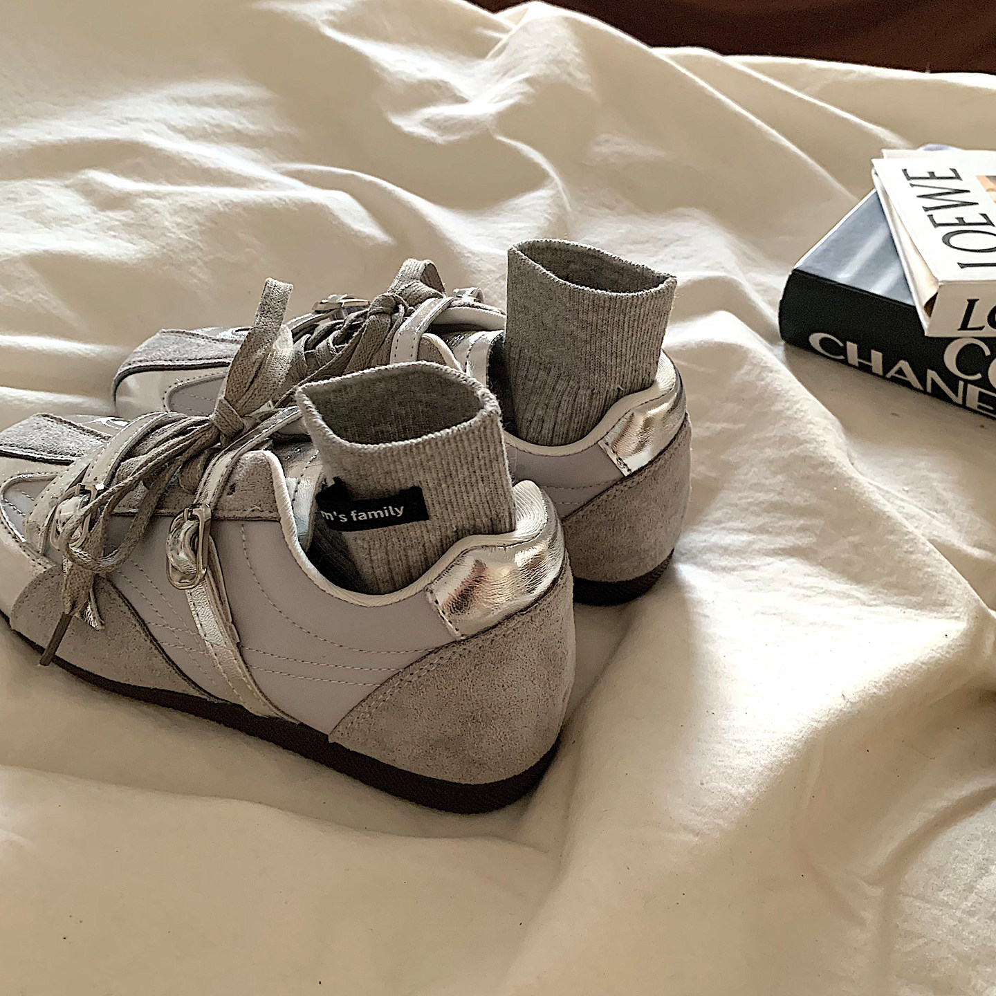 金屿鹿小众绑带复古银色德训鞋女2026新款原创百搭阿甘鞋休闲鞋春,女鞋,德训鞋,淘宝优惠券,粉丝福利购,淘宝优惠卷