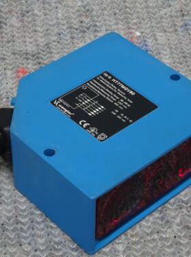 WENGLOR HT77MGV80 LASER REFLEX SENSOR 18-30VDC 300-1300MM RA