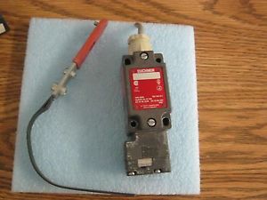 Euchner Modell: Nz1vz-528 E S Safety Schalter m. / Steckschl