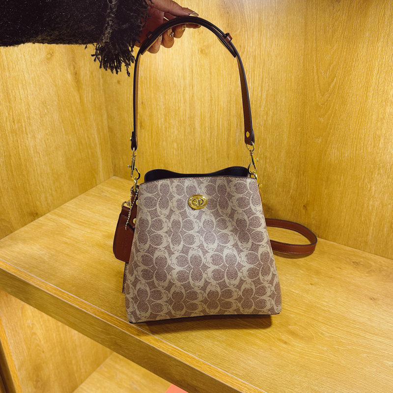 女士手提单肩斜挎包潮