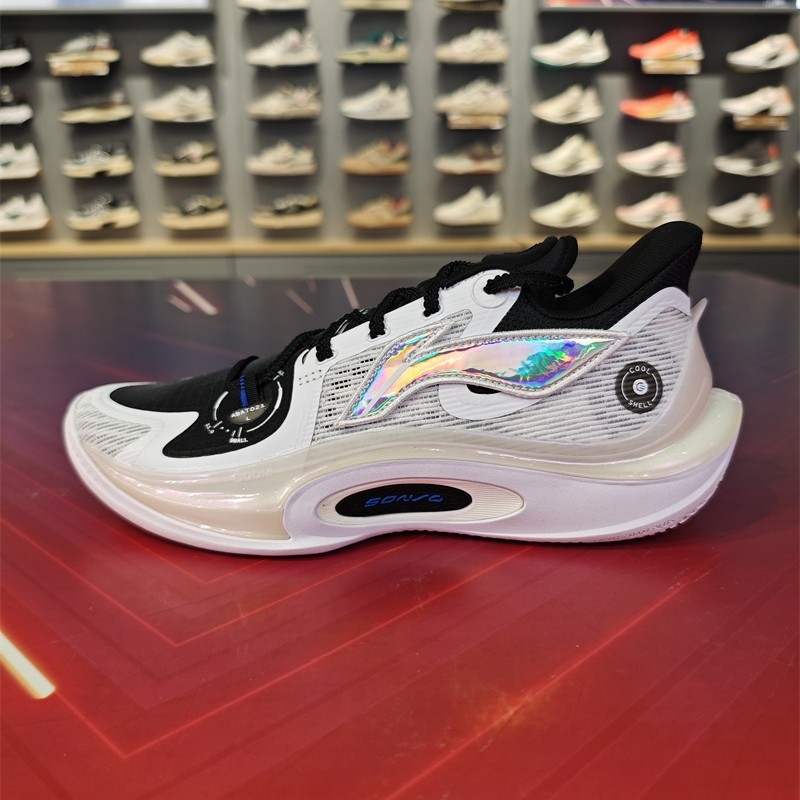 李宁男子减震回弹低帮篮球鞋