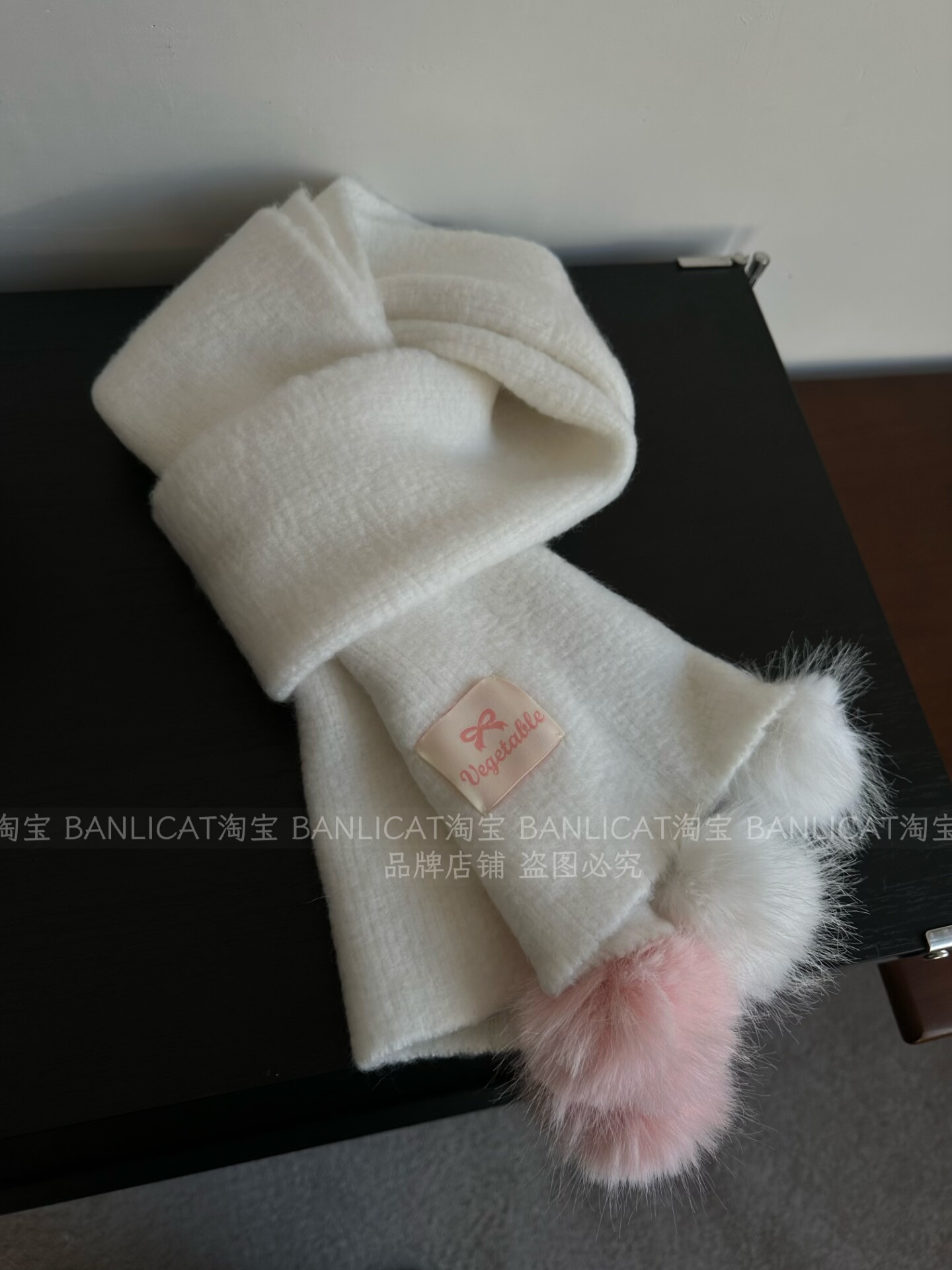 2026年新款韩版ins显白粉色毛球围巾女秋冬保暖围脖披肩百搭围巾