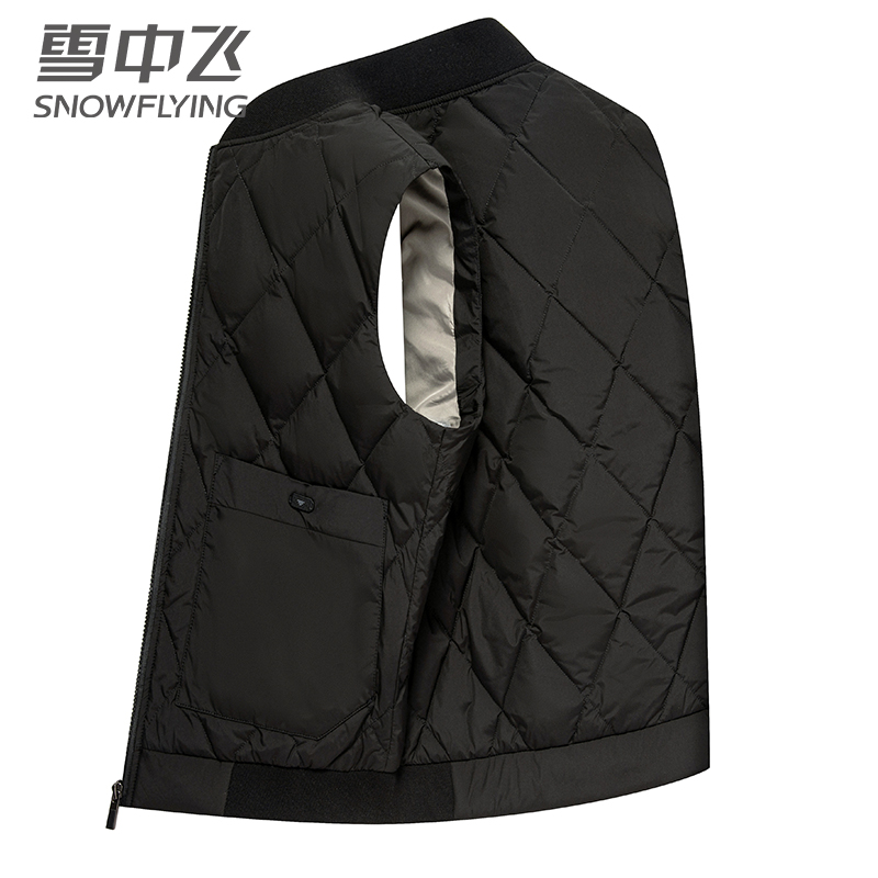 雪中飞羽绒马甲2025年新款宽松大码商务休闲中年防寒时尚背心外套