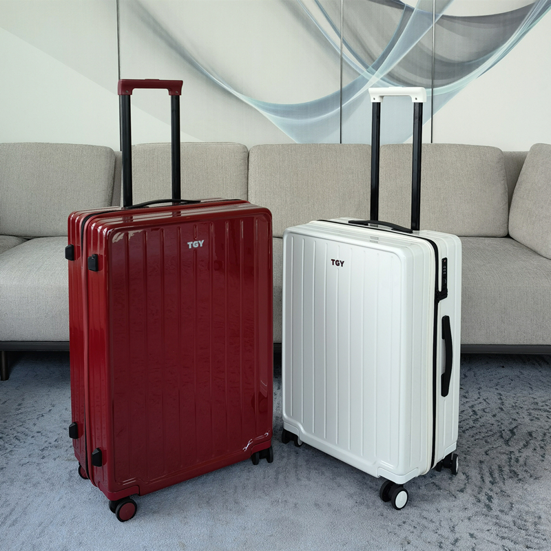 静音万向轮防爆拉链行李箱