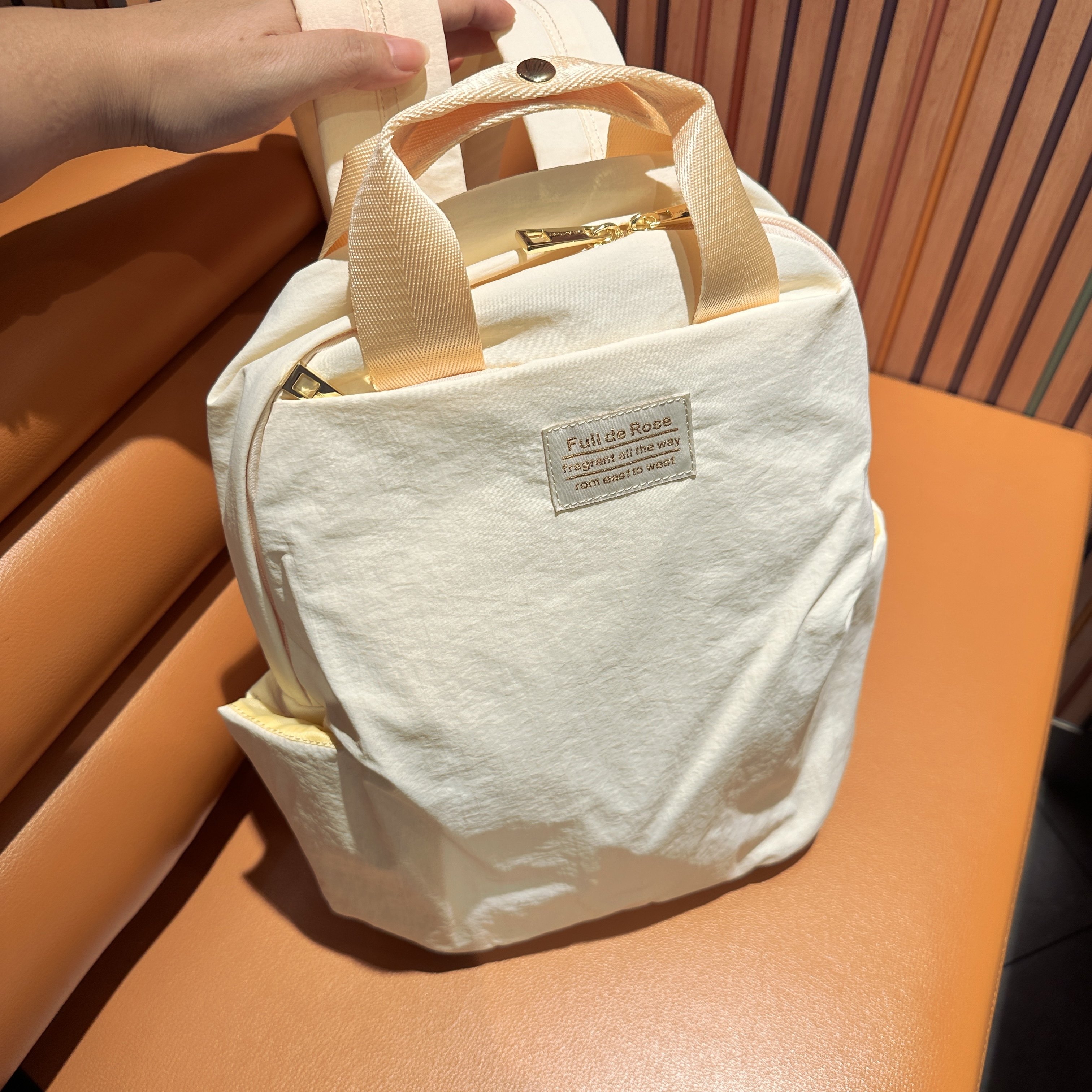 夏新品软糯奶黄！超美腻！轻便双肩包男女书包防水电脑背包旅行包