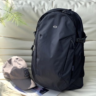 日本专柜正品防水登山旅行大容量双肩包轻便16寸电脑背包妈咪包