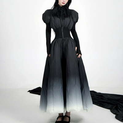 人间蜉蝣宫廷风收腰渐变羽绒服