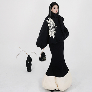 人间蜉蝣 点绛图案设计师联名系带蝴蝶结羽绒服鱼尾套装外套女冬