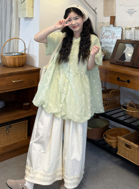 大码日系森女小雏菊刺绣显瘦套装