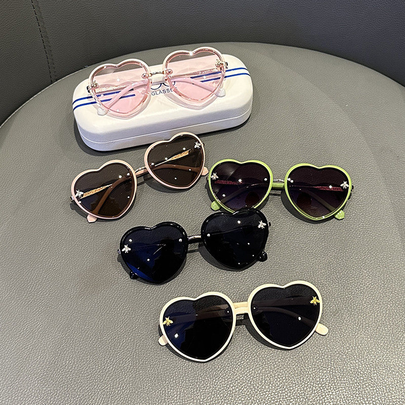 儿童墨镜男女童可爱金属防紫外线太阳镜宝宝遮阳镜女孩时尚爱心形