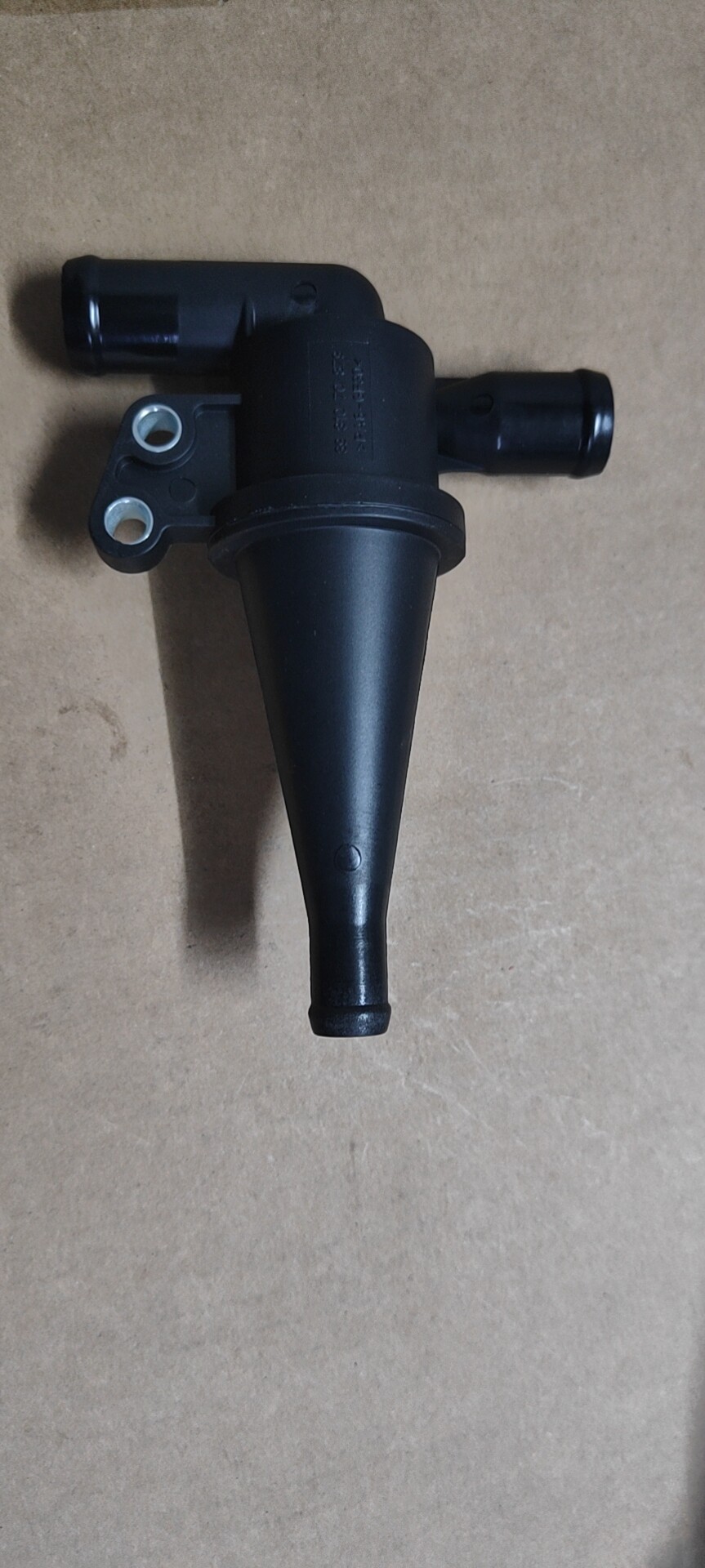 长安cs35 睿驰 油气分离器 油水分离器 废气阀
