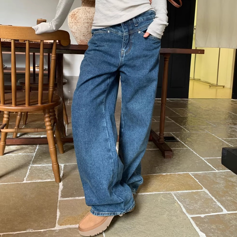 2025冬季新款百搭直筒牛仔裤