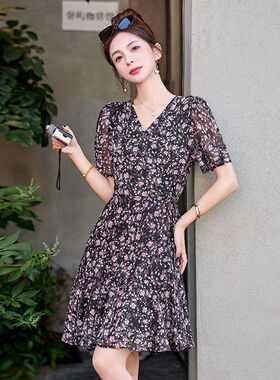 时尚设计感碎花收腰连衣裙女2025夏季新款气质显瘦遮肉中长款裙子